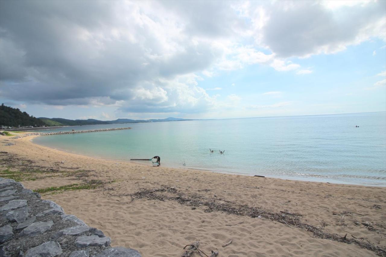 Beach Side Hotel Yamoriyanonikai Nago Esterno foto